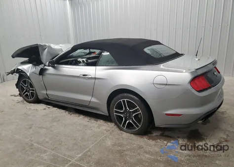 2021 Ford Mustang z USA, uszkodzony, nr VIN 1FATP8UH9M5106193
